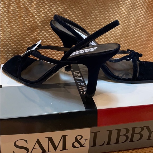 Black velvet heels 3 inch heel. - Picture 3 of 5